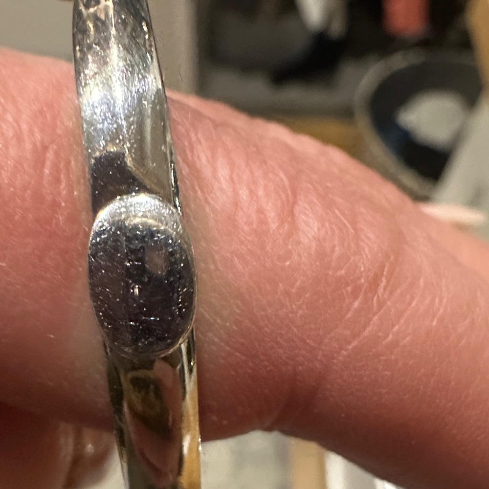 Elegant Silver Pearl Bangle - Picture 6 of 7